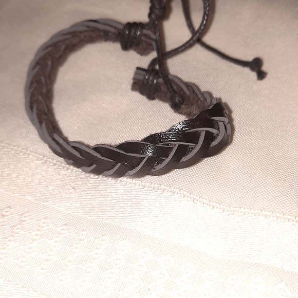 3 Brown Bracelets - Picture 4 of 5